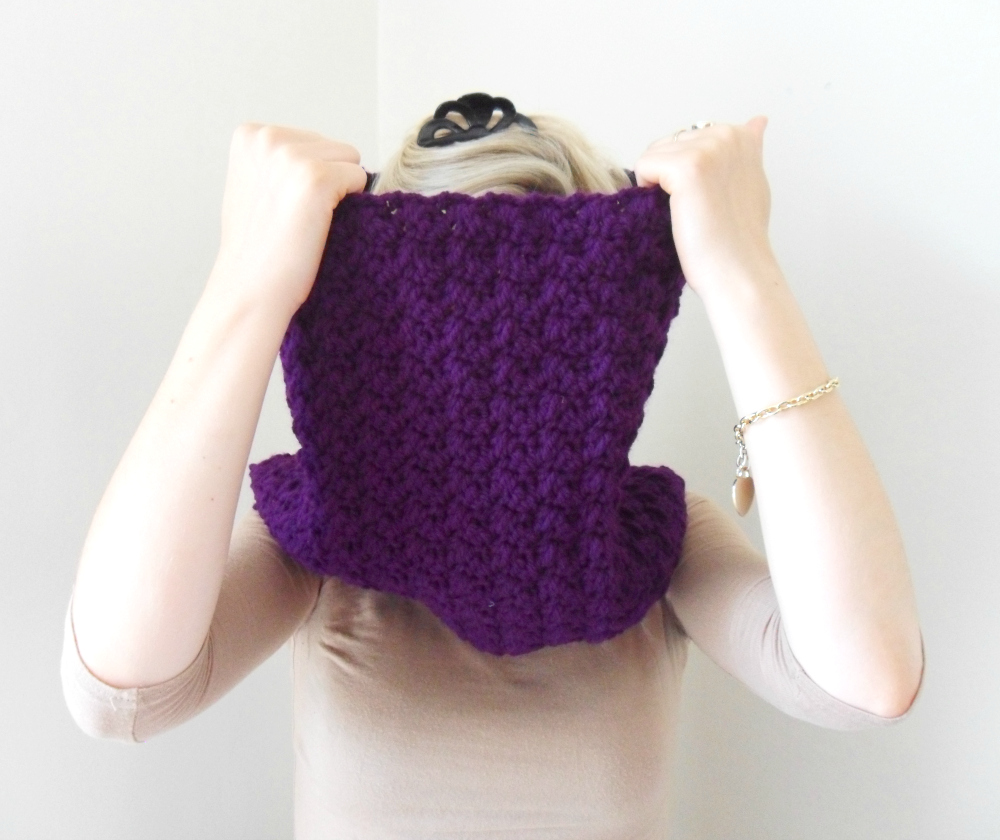 Crochet Cowl Purple Chunky Yarn Infinity Scarf Autumn Winter on Luulla